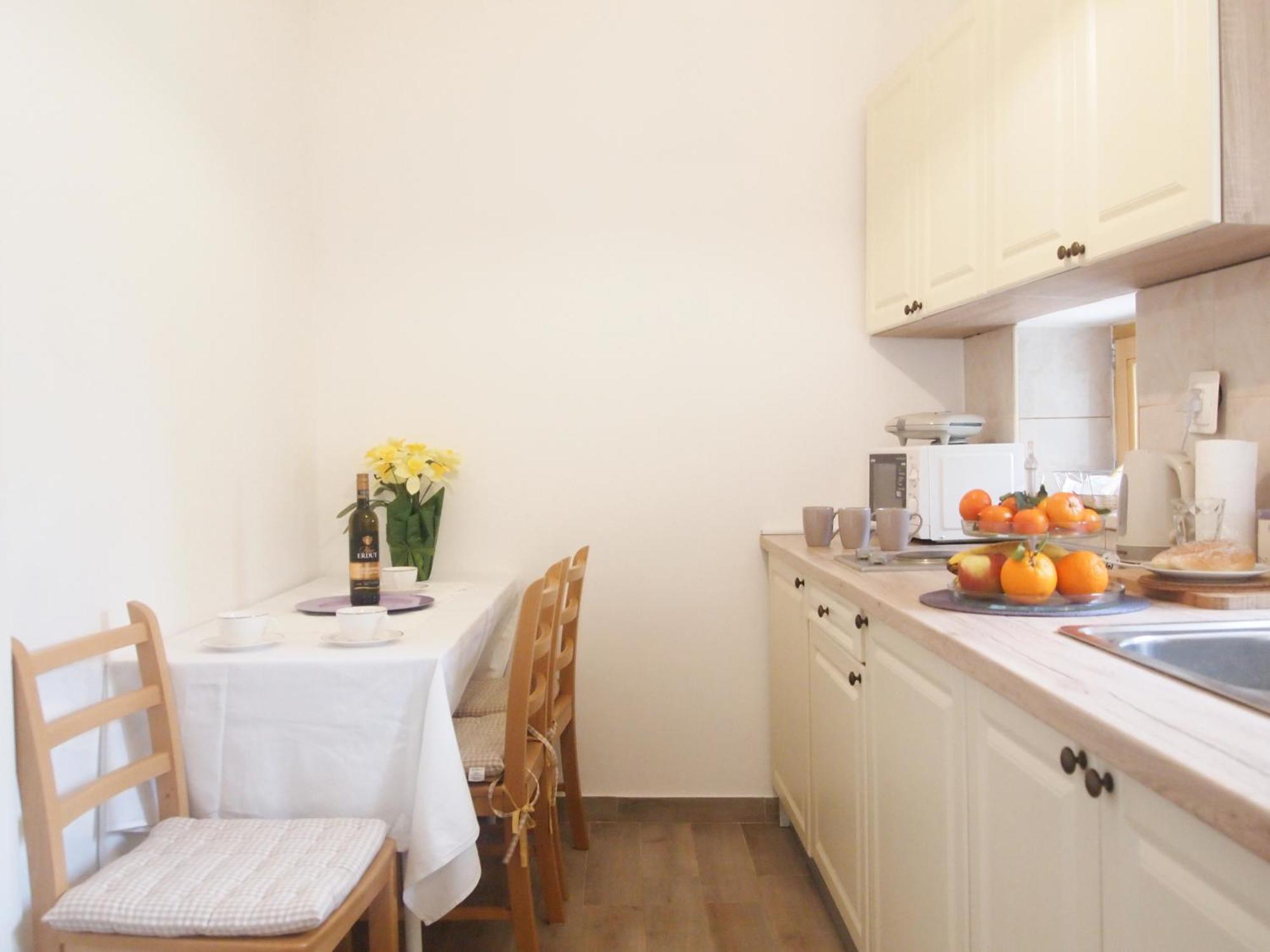 Charming Studio In The Old Town สปลิท ภายนอก รูปภาพ