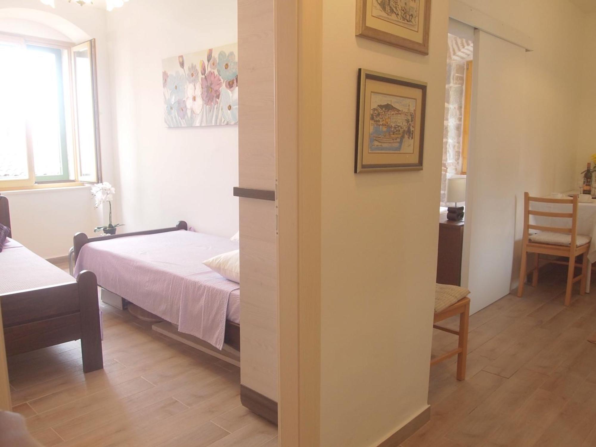 Charming Studio In The Old Town สปลิท ภายนอก รูปภาพ